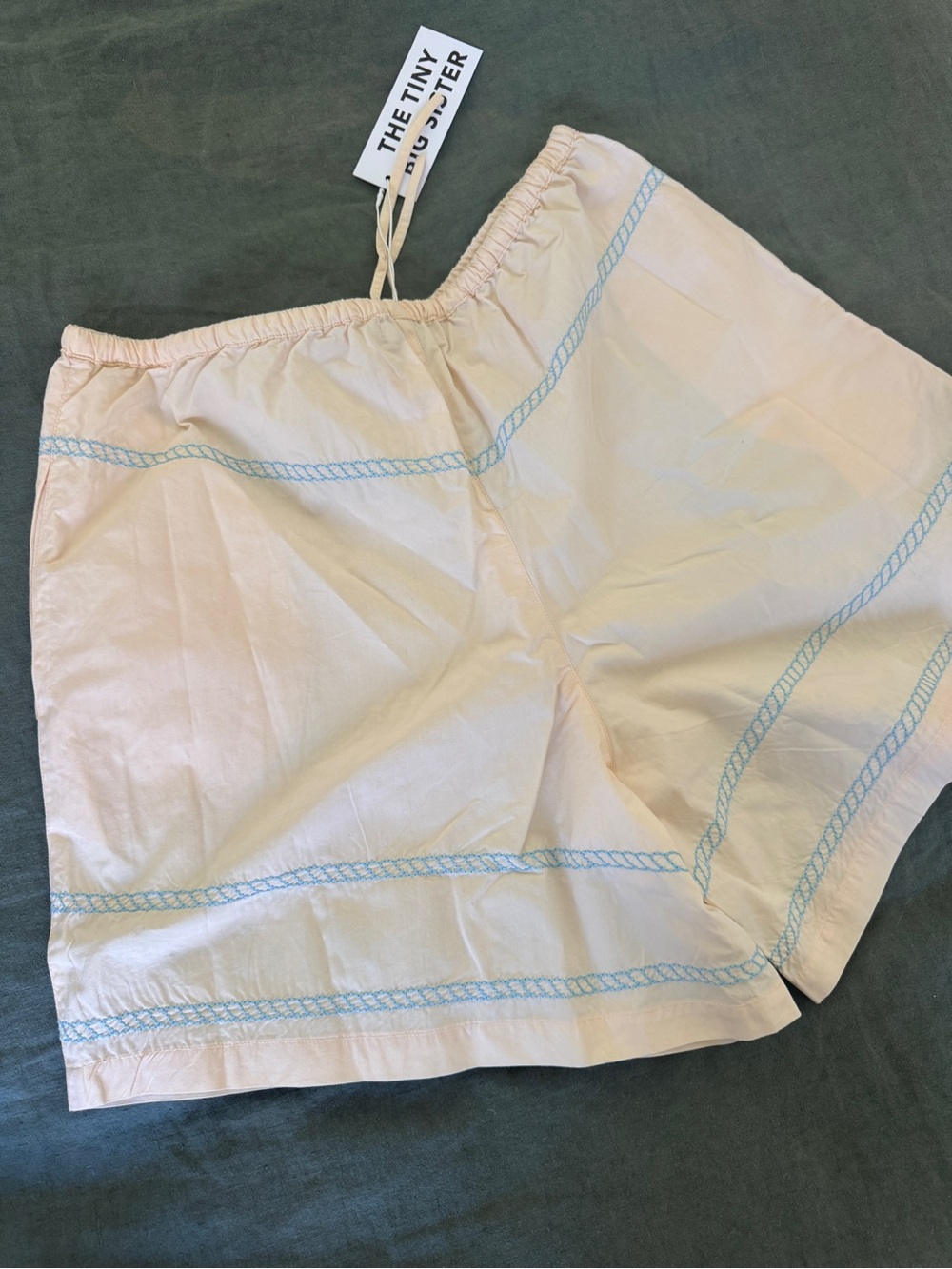 The Tiny Big Sister by tiny cottons Cream Shorts with Blue Embroidery - Picture 4 of 5